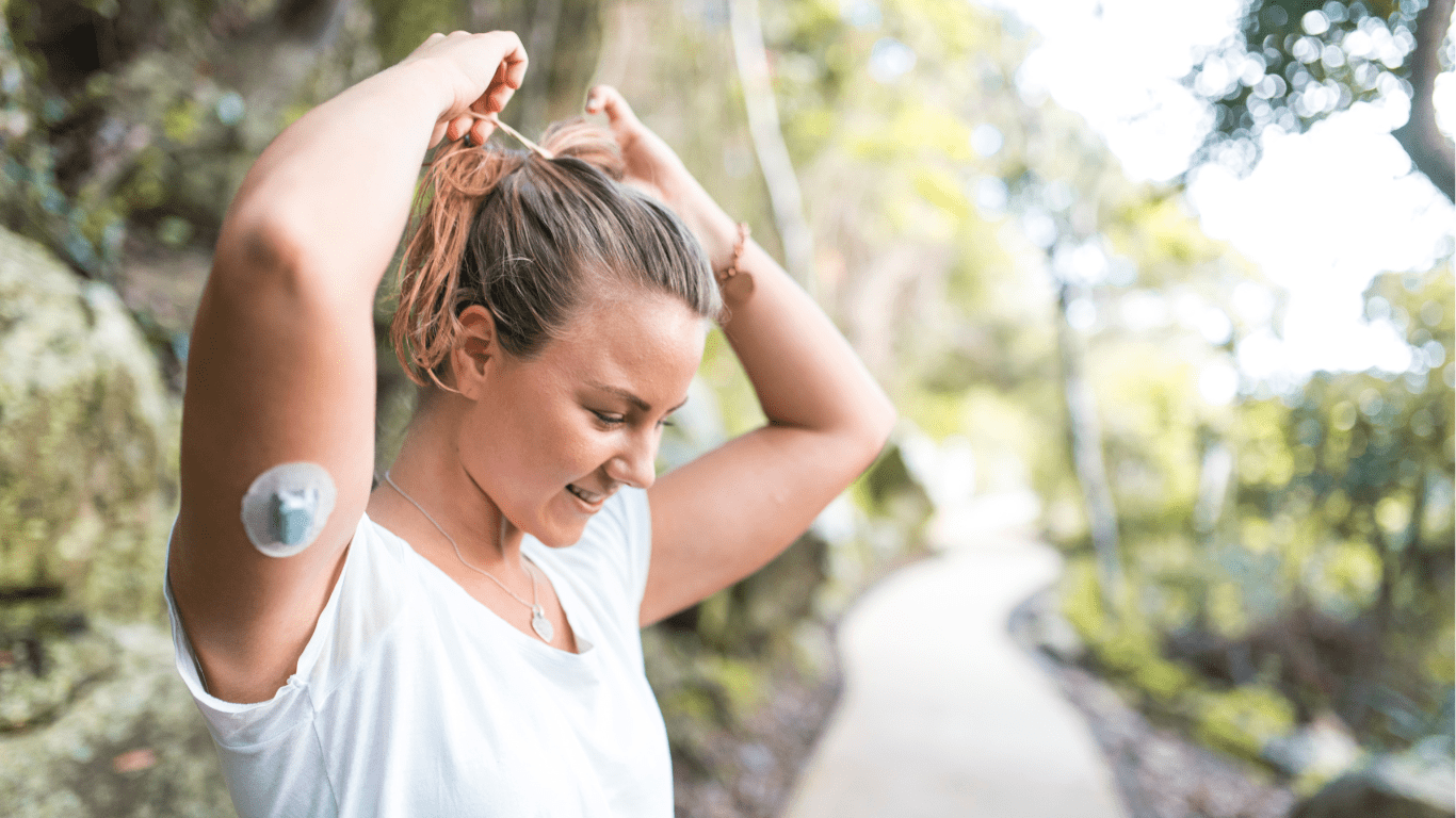 Frau mit Diabetes macht Sport: Wie Chiropraktik Menschen mit Diabetes unterstützen kann