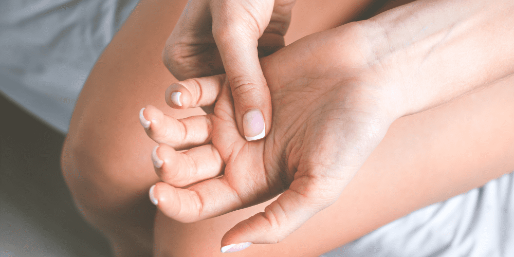 Pectoralis Minor: Wenn die Schmerzen von den Schultern bis in die Fingerspitzen ausstrahlen